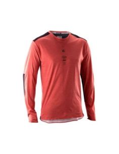 Estilo trail casual con rendimiento técnico avanzado. 2