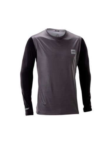 Rendimiento listo para rodar en un maillot de manga larga diseñado para ofrecer el máximo valor.