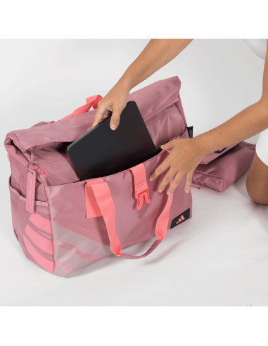 Bolsa adidas Weekend Bag 2026 | Estilo y Espacio para Pádel